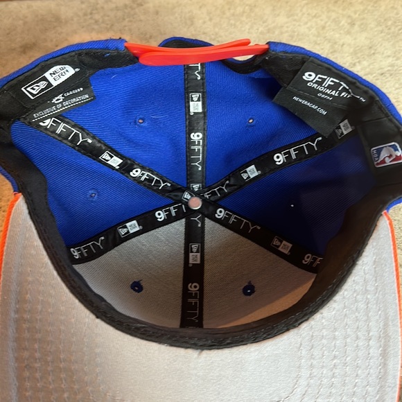 New Era 🔥 New York Knicks 9 Fifty SnapBack Hat - Picture 5 of 7